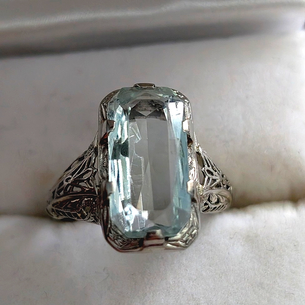 Art deco Filigree 14k White Gold ‎ Ring with Aquamarine